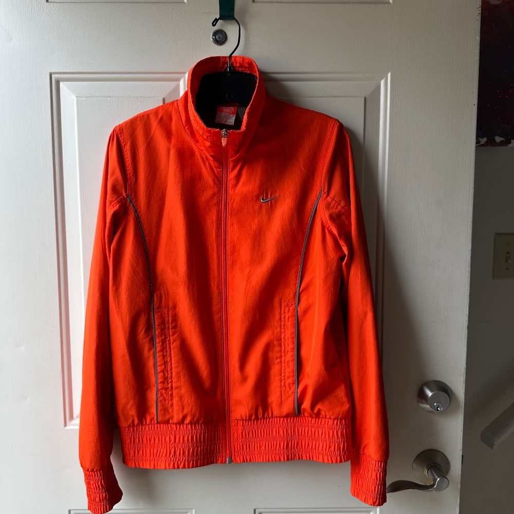 Nike Orange deep Jacket Unisex youth  Size M (10-12) Age. full zip.